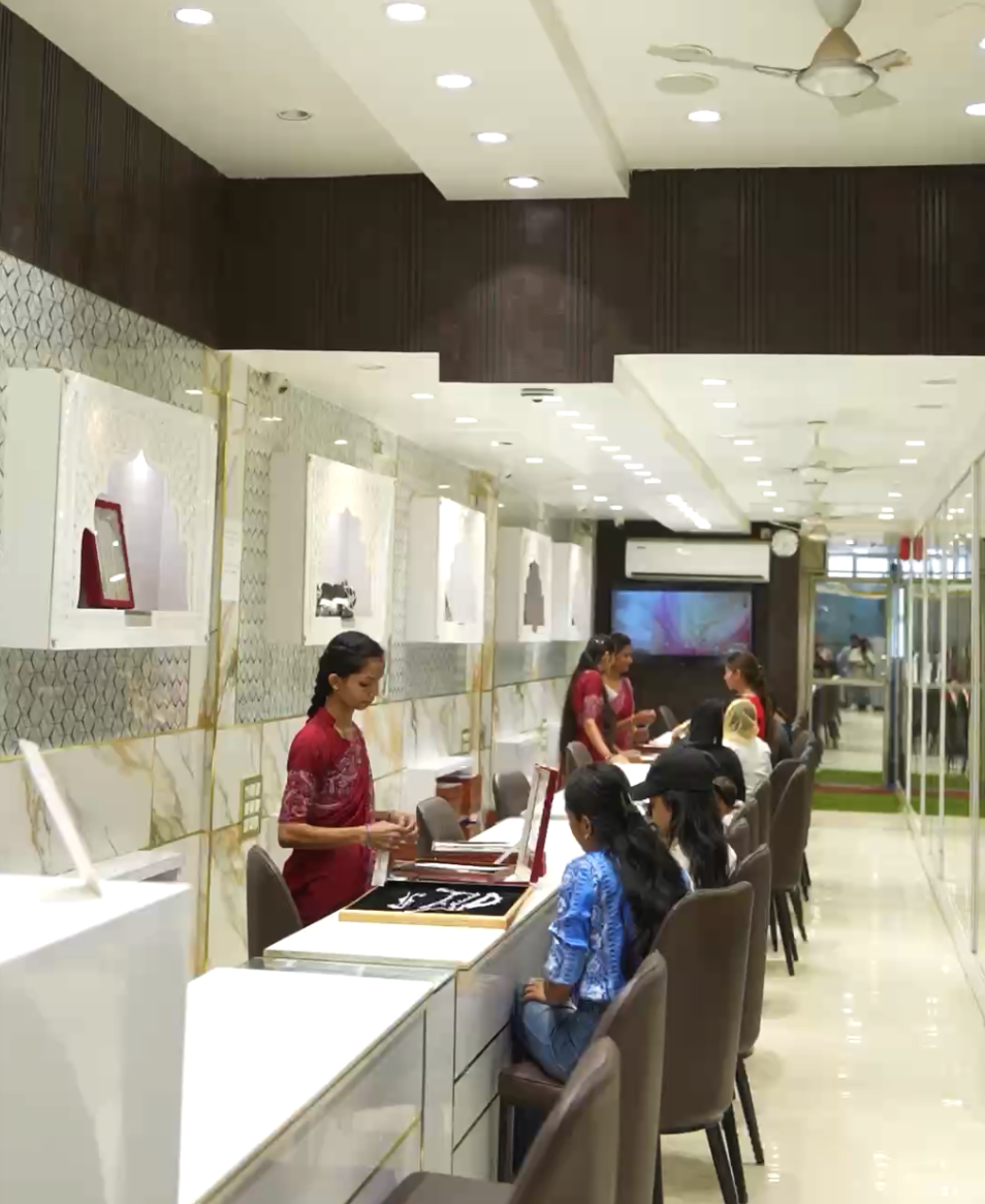 Maniramji Jewellers, Dewas